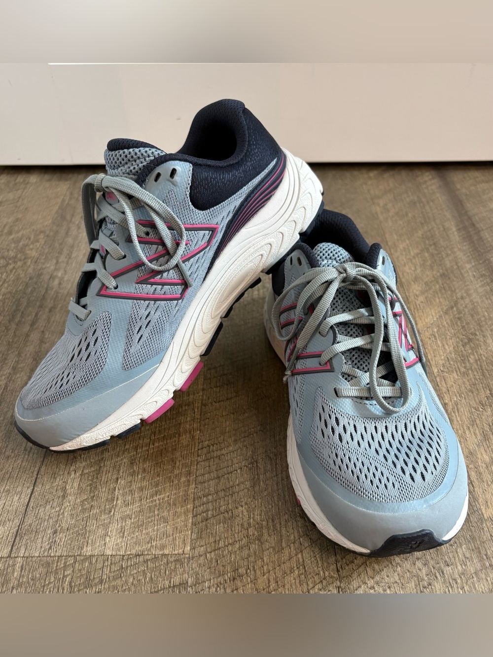 New Balance 840 Tennis Shoes